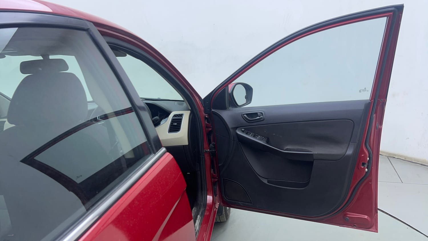 Used 2015 Tata Zest XMS Petrol Petrol Manual interior RIGHT FRONT DOOR OPEN VIEW
