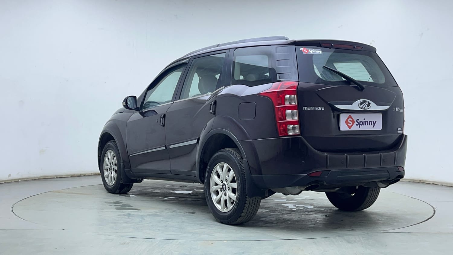 Used 2016 Mahindra XUV500 W10 AT Diesel Automatic exterior LEFT REAR CORNER VIEW