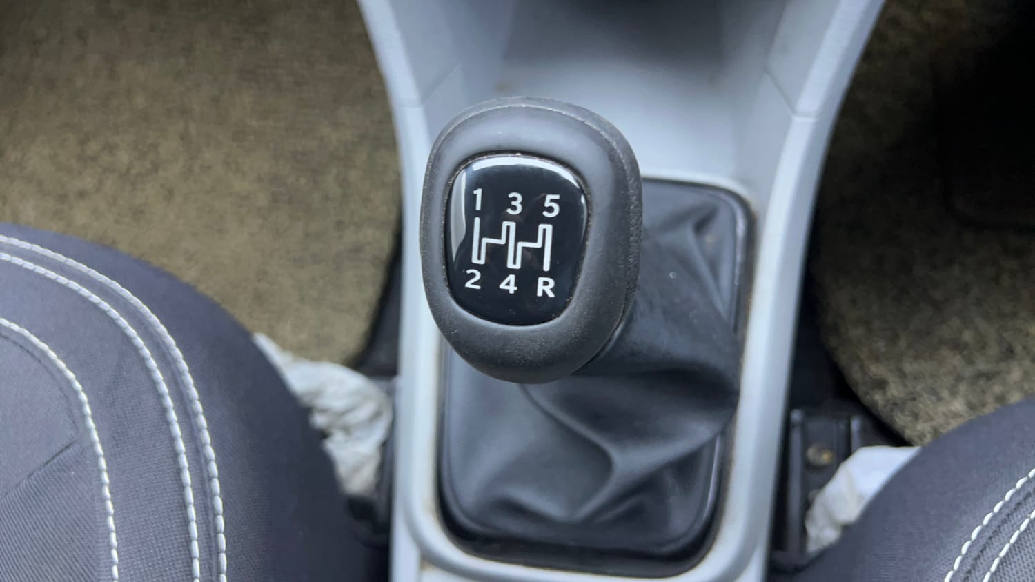 Used 2022 Tata Tiago XE Petrol Manual interior GEAR  KNOB VIEW