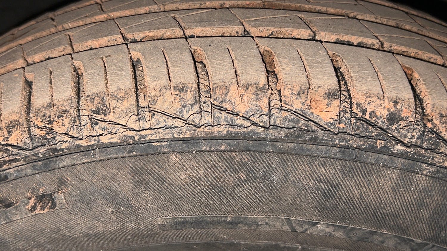 Used 2020 Hyundai Santro Era Executive Petrol Manual tyres RIGHT FRONT TYRE TREAD VIEW