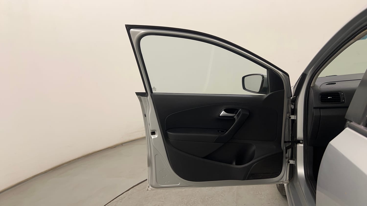 Used 2015 Volkswagen Polo Comfortline 1.2L (P) Petrol Manual interior LEFT FRONT DOOR OPEN VIEW