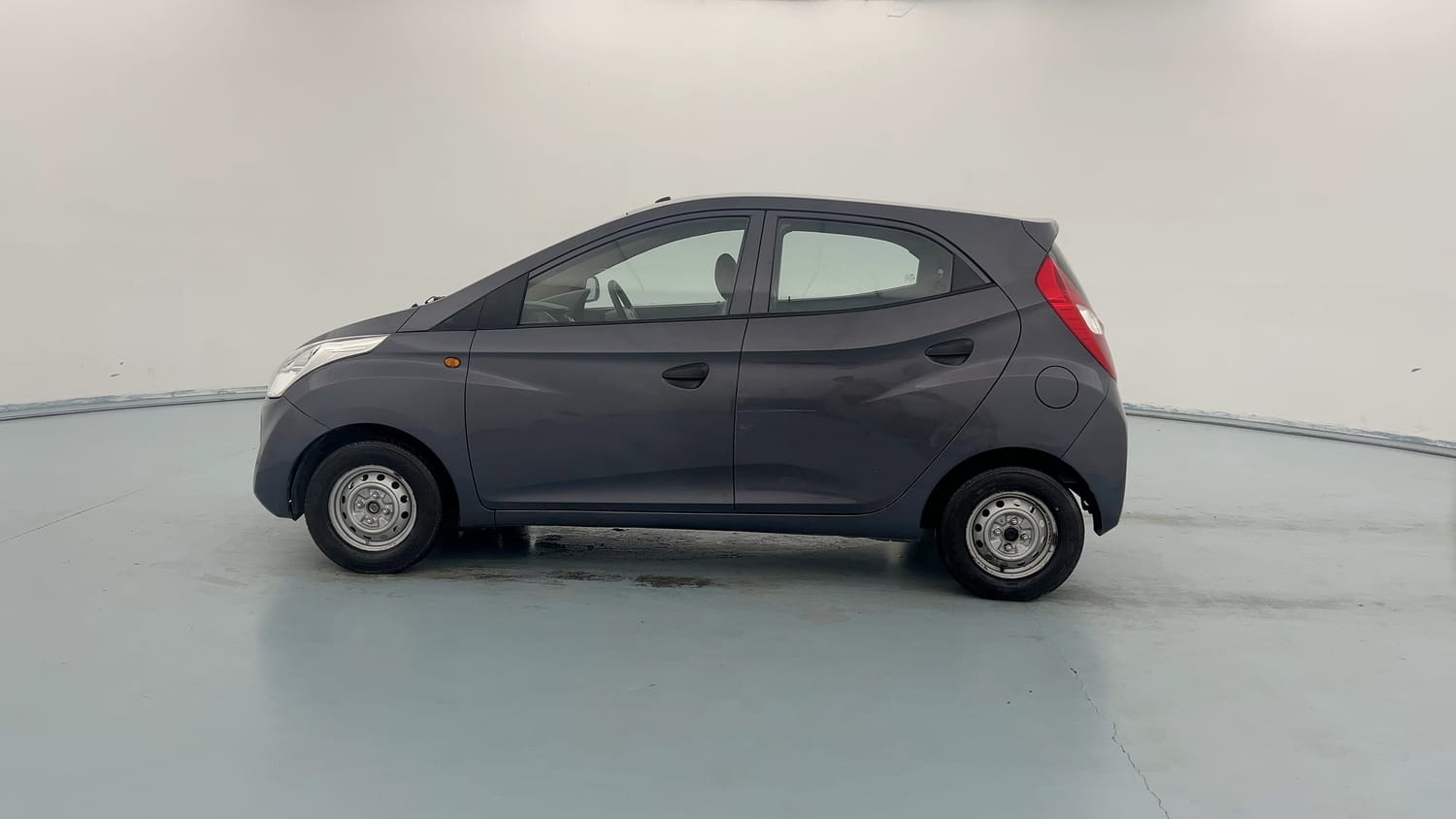Used 2014 Hyundai Eon Era + Petrol Manual exterior LEFT SIDE VIEW