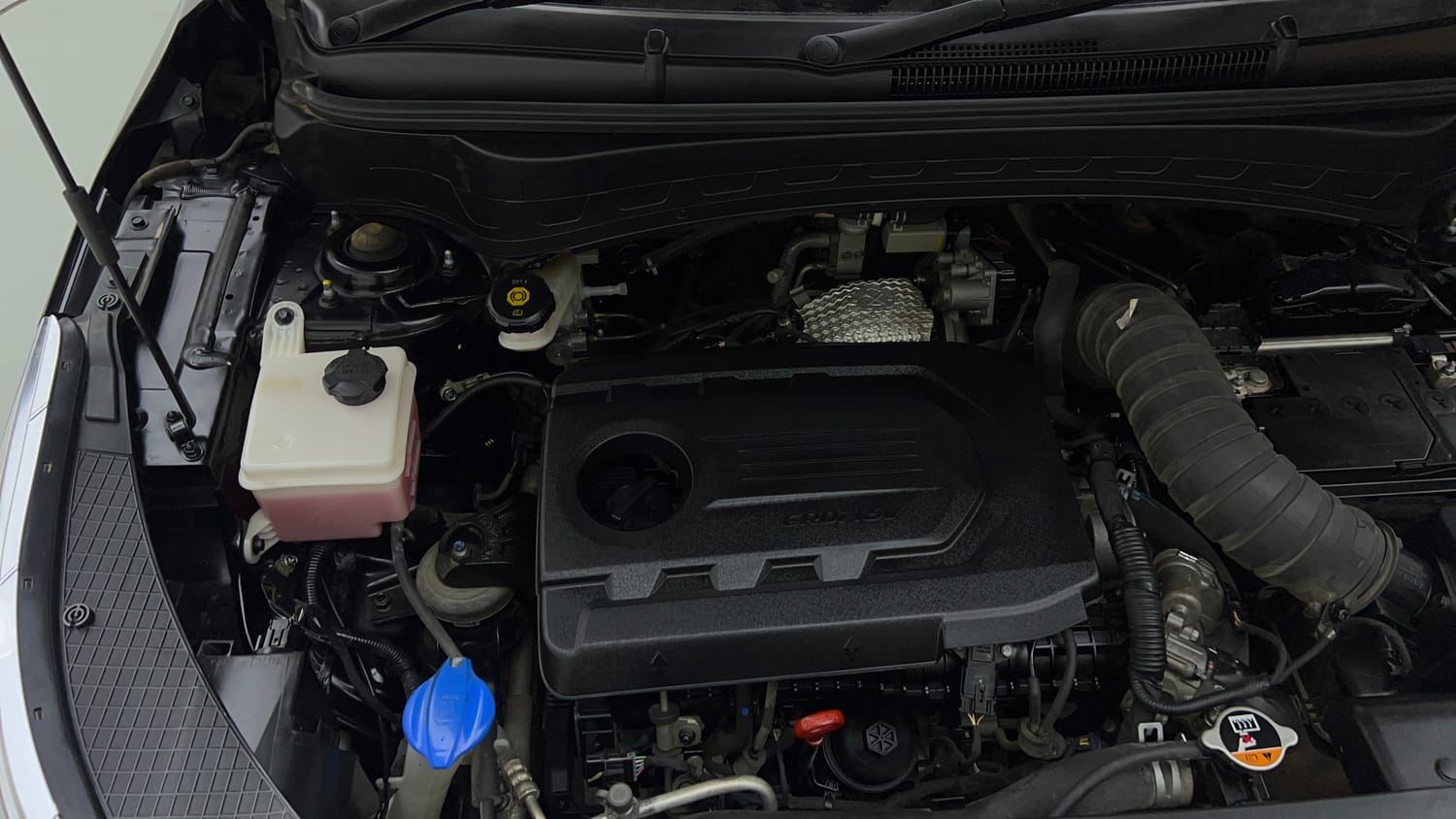Used 2022 Kia Seltos GTX Plus 1.5 Diesel AT Diesel Automatic engine ENGINE RIGHT SIDE VIEW