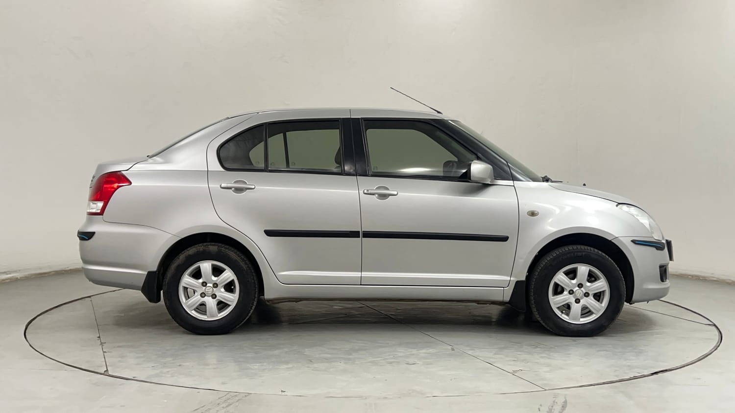 Used 2012 Maruti Suzuki Swift Dzire ZXi 1.2 BS-IV Petrol Manual exterior RIGHT SIDE VIEW