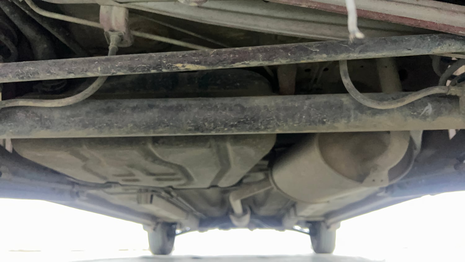 Used 2012 Maruti Suzuki Wagon R 1.0 LXi CNG Cng Manual extra REAR UNDERBODY VIEW (TAKEN FROM REAR)