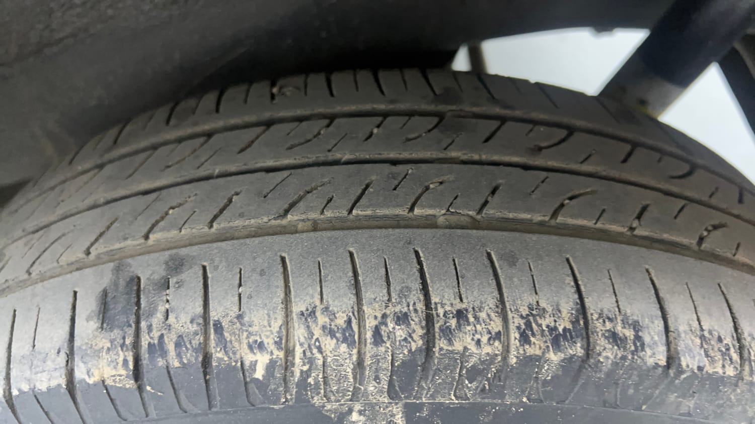 Used 2017 Maruti Suzuki Wagon R VXI Petrol Manual tyres LEFT REAR TYRE TREAD VIEW