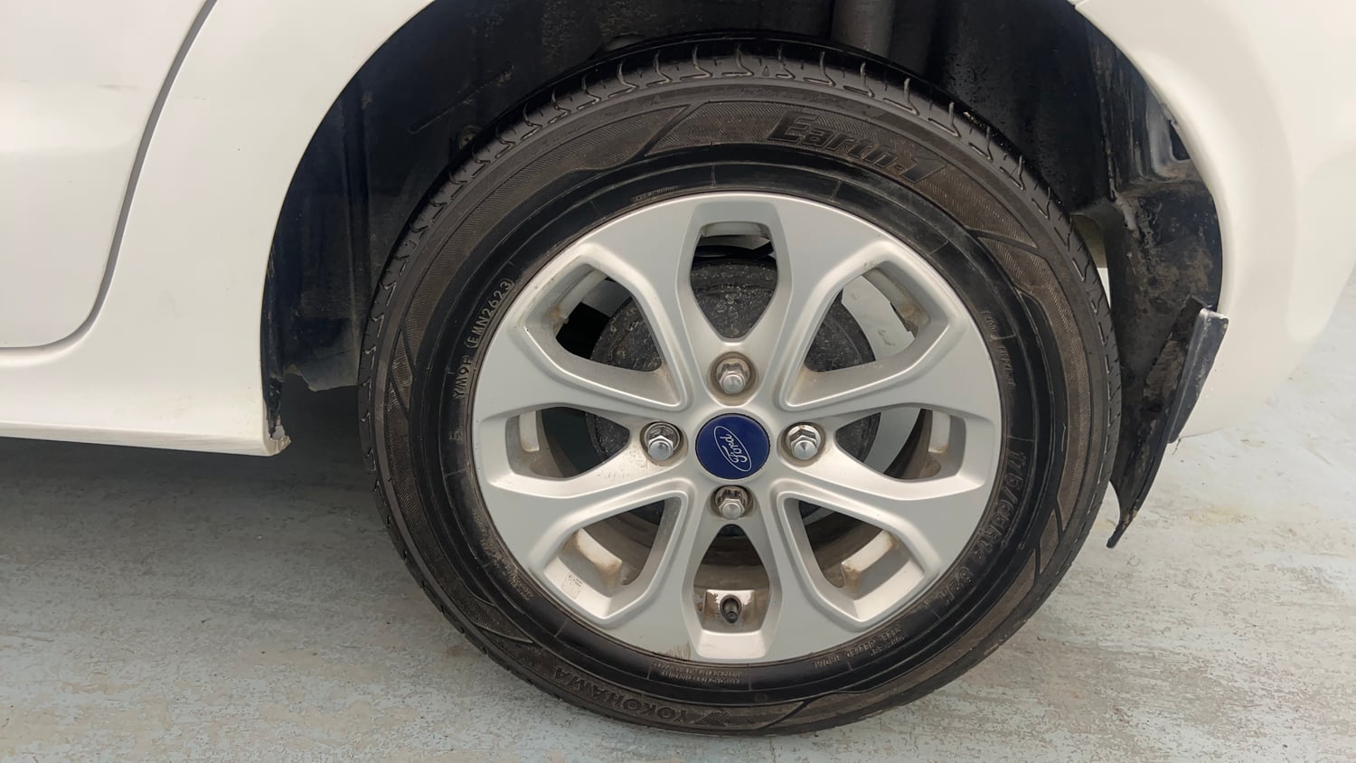 Used 2016 Ford Figo Titanium 1.5 Ti-VCT AT Petrol Automatic tyres LEFT REAR TYRE RIM VIEW
