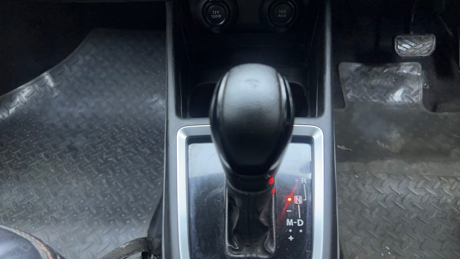 Used 2023 Maruti Suzuki Swift VXi AMT Petrol Automatic interior GEAR  KNOB VIEW