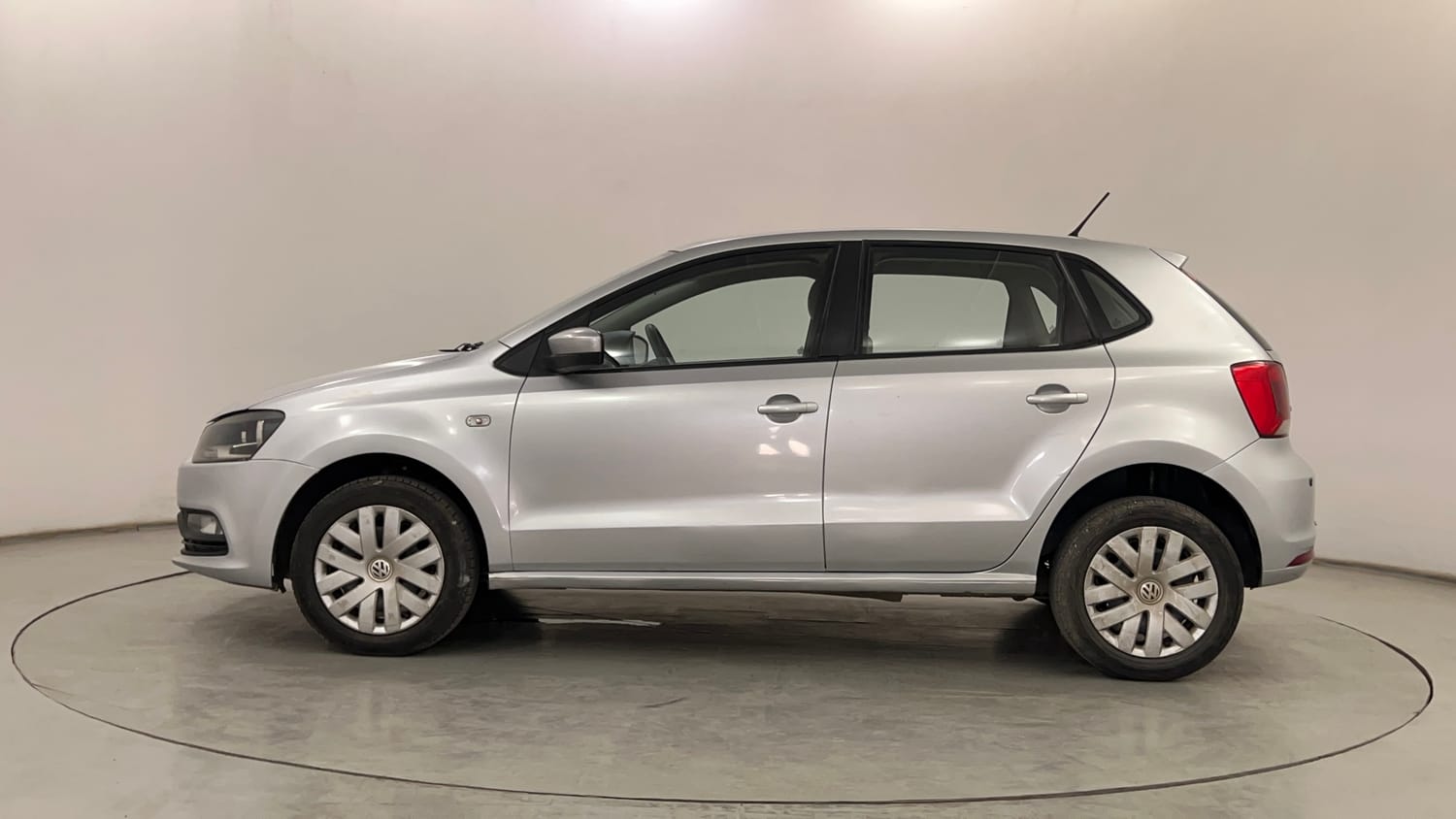 Used 2015 Volkswagen Polo Comfortline 1.2L (P) Petrol Manual exterior LEFT SIDE VIEW