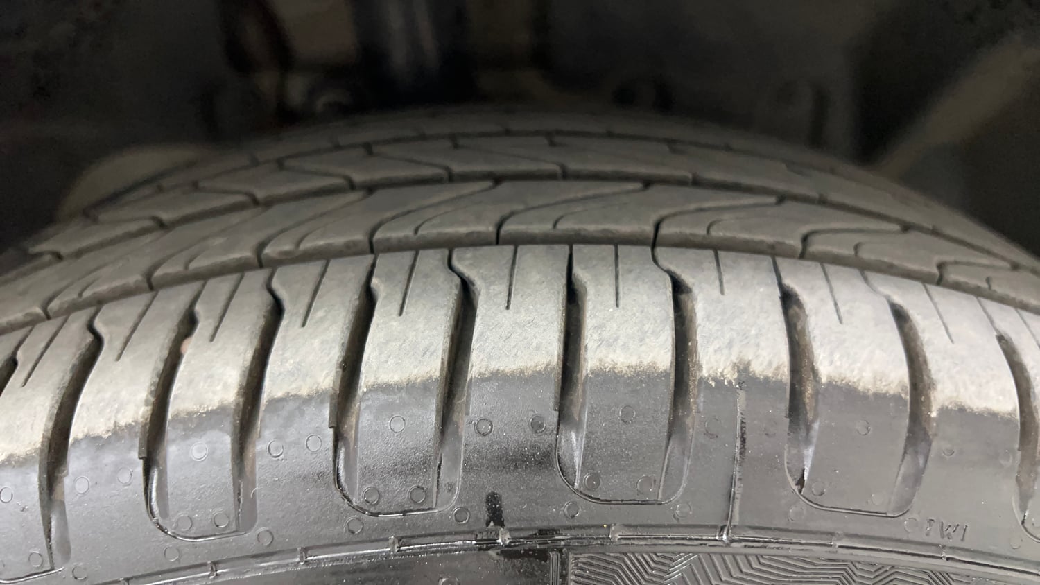Used 2017 Ford EcoSport Titanium 1.5L Ti-VCT AT Petrol Automatic tyres RIGHT FRONT TYRE TREAD VIEW