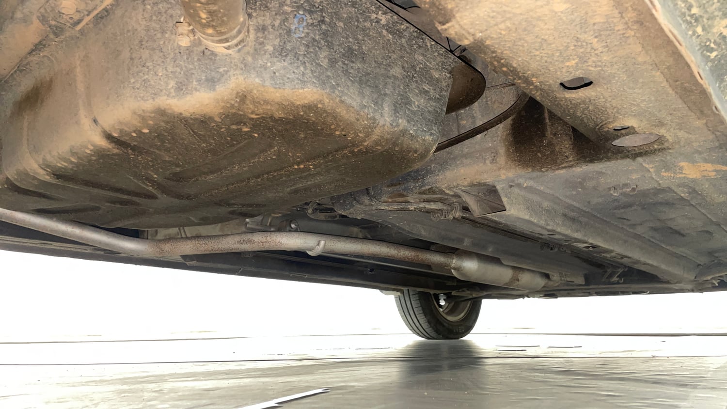 Used 2021 Renault Triber RXZ EASY-R AMT Petrol Automatic extra REAR RIGHT UNDERBODY VIEW