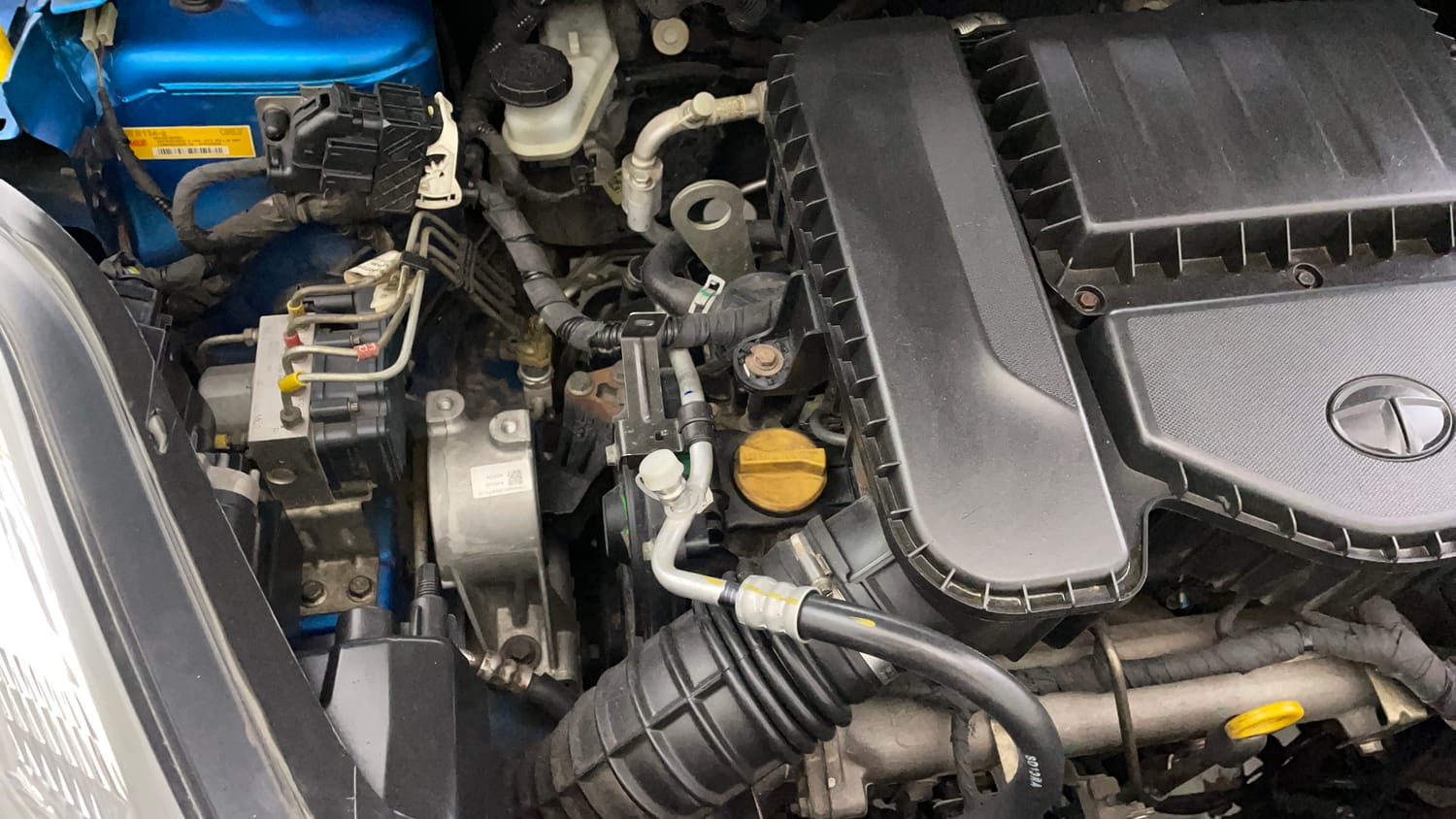 Used 2019 Tata Nexon XZ Plus Diesel Diesel Manual engine ENGINE RIGHT SIDE VIEW