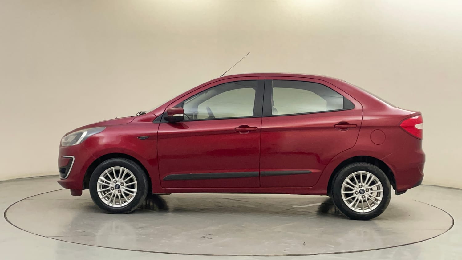 Used 2020 Ford Figo Aspire Titanium 1.2 Ti-VCT Petrol Manual exterior LEFT SIDE VIEW