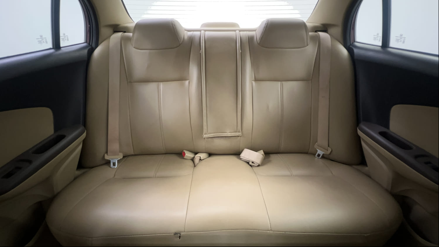 Used 2014 Honda Amaze 1.5 VX i-DTEC Diesel Manual interior REAR SEAT CONDITION VIEW