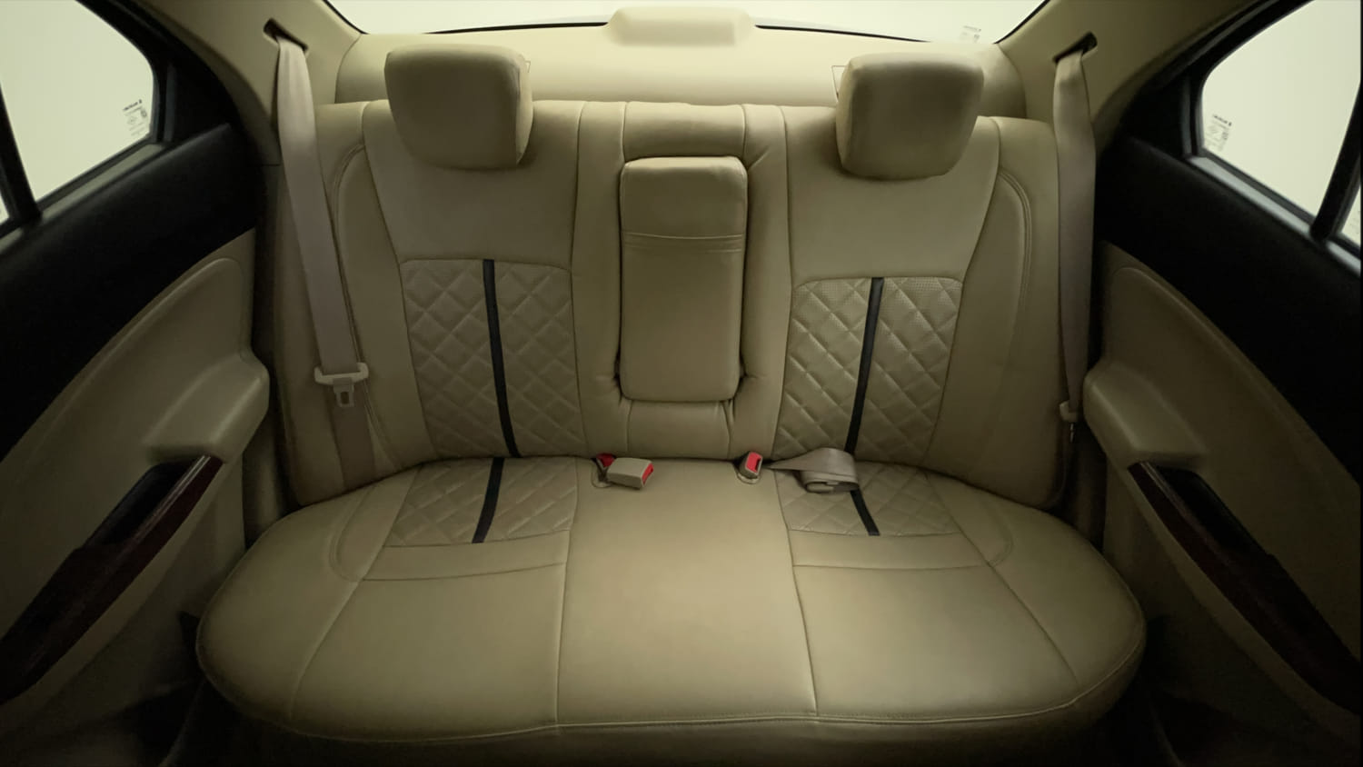 Used 2018 Maruti Suzuki Dzire VXi AMT Petrol Automatic interior REAR SEAT CONDITION VIEW