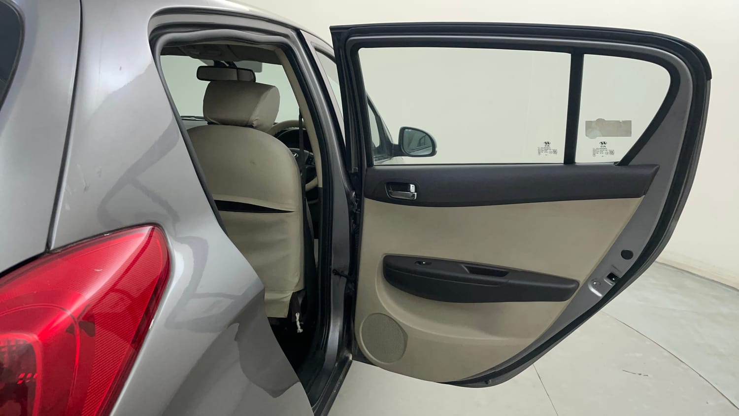 Used 2012 Hyundai i20 Sportz 1.2 Petrol Manual interior RIGHT REAR DOOR OPEN VIEW
