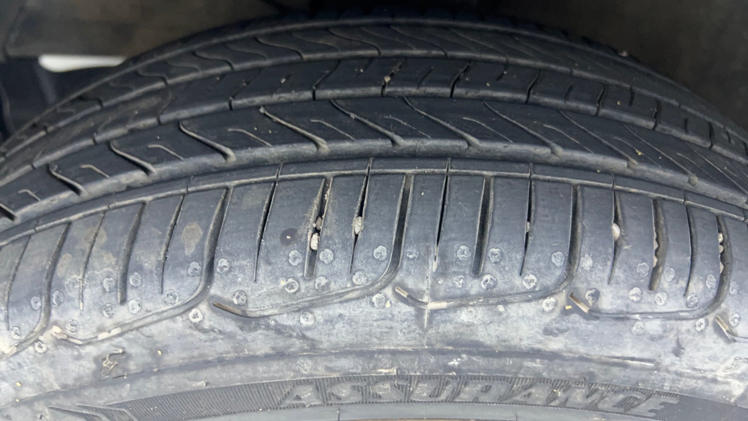 Used 2018 Maruti Suzuki Baleno Alpha Petrol+CNG (Outside Fitted) Cng Manual tyres LEFT FRONT TYRE TREAD VIEW