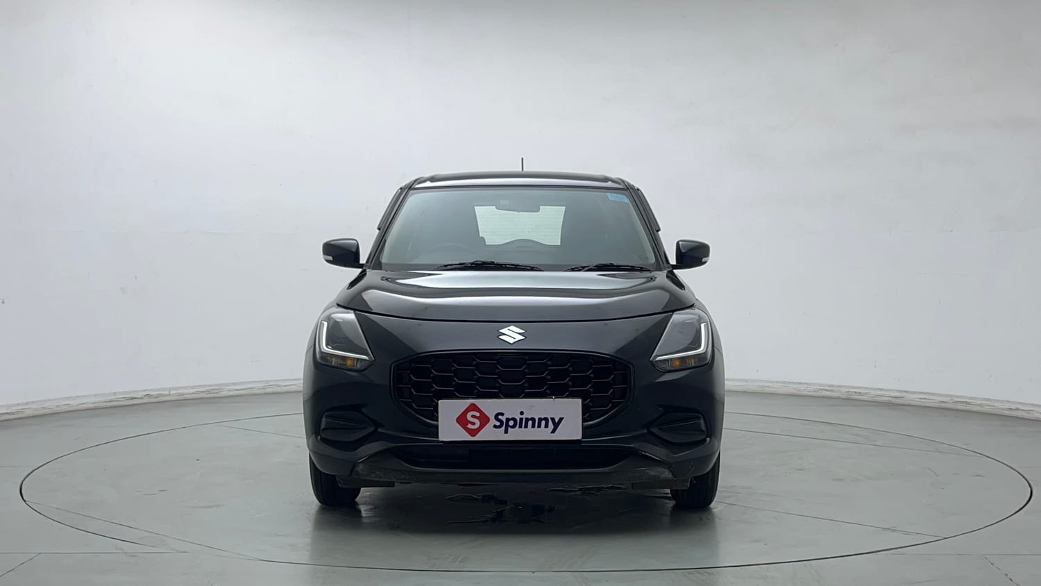 Used 2025 Maruti Suzuki Swift VXi AMT Petrol Automatic exterior FRONT VIEW