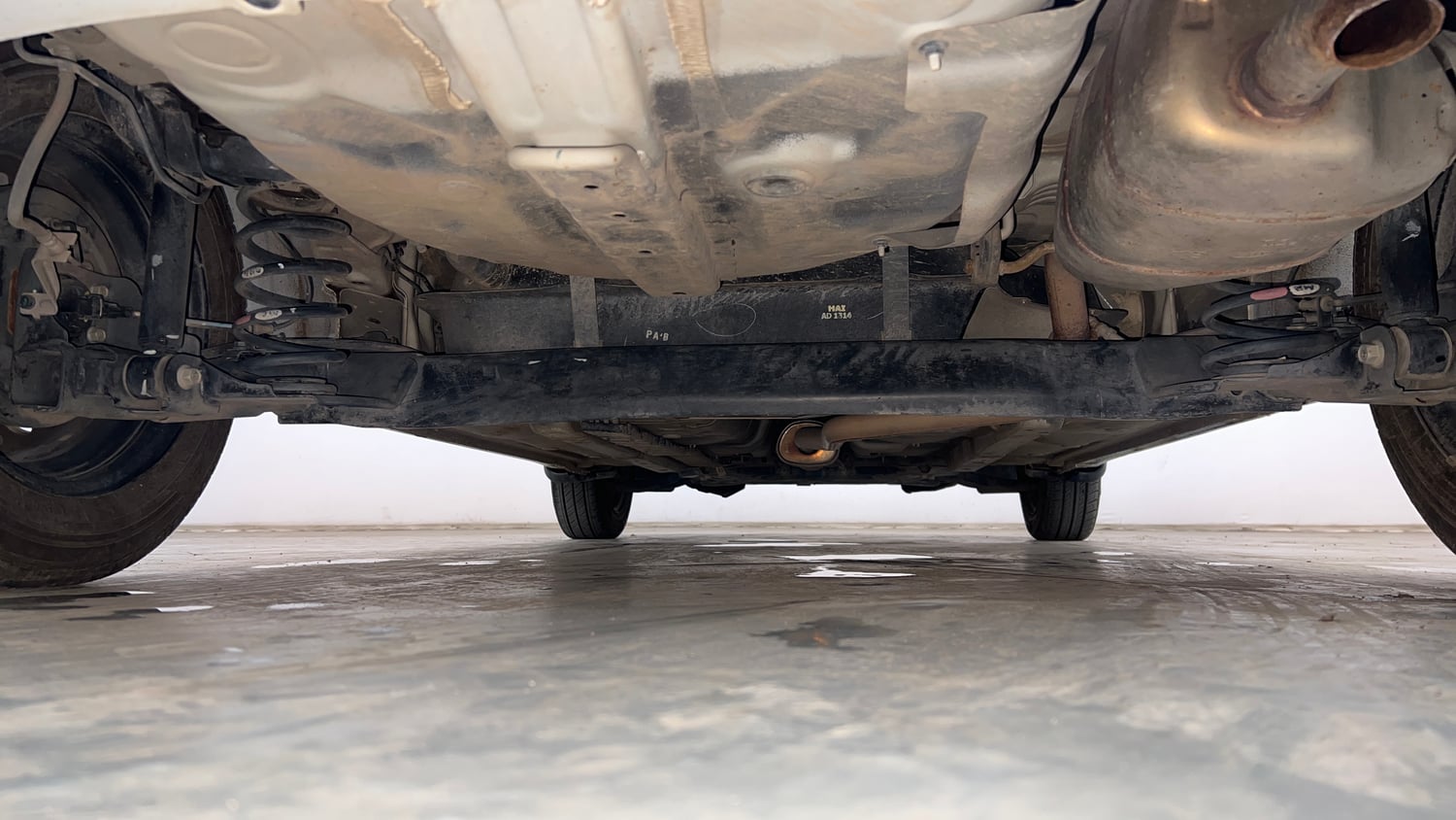 Used 2020 Hyundai Grand i10 Sportz 1.2 Kappa VTVT Petrol Manual extra REAR UNDERBODY VIEW (TAKEN FROM REAR)