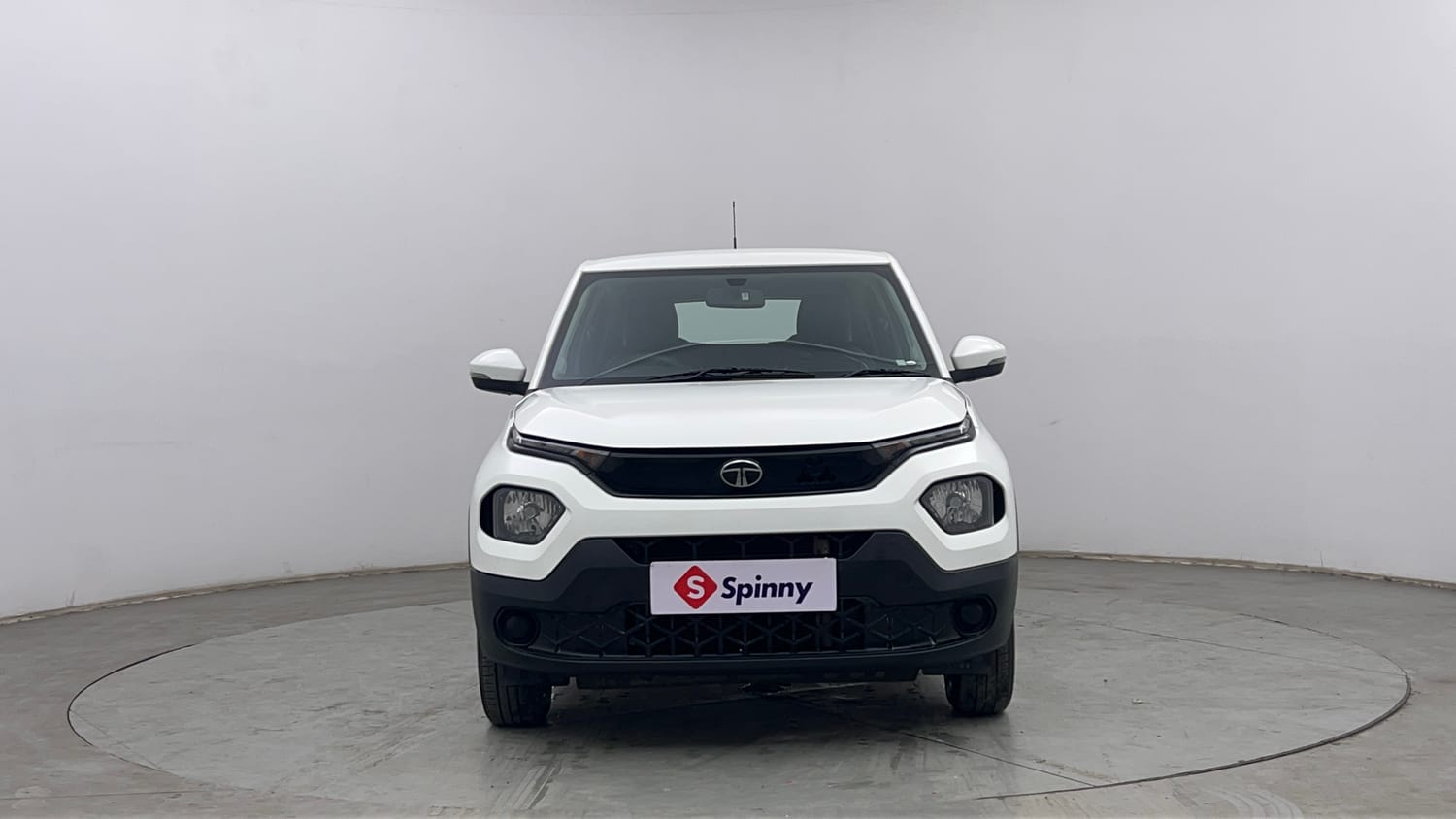 Used 2024 Tata Punch Adventure MT Petrol Manual exterior FRONT VIEW