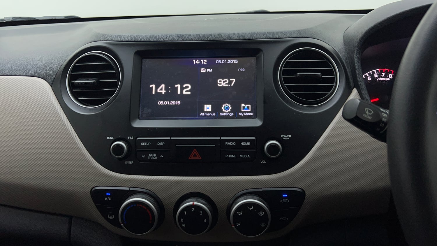 Used 2019 Hyundai Grand i10 Sportz 1.2 Kappa VTVT Petrol Manual top_features Integrated (in-dash) music system