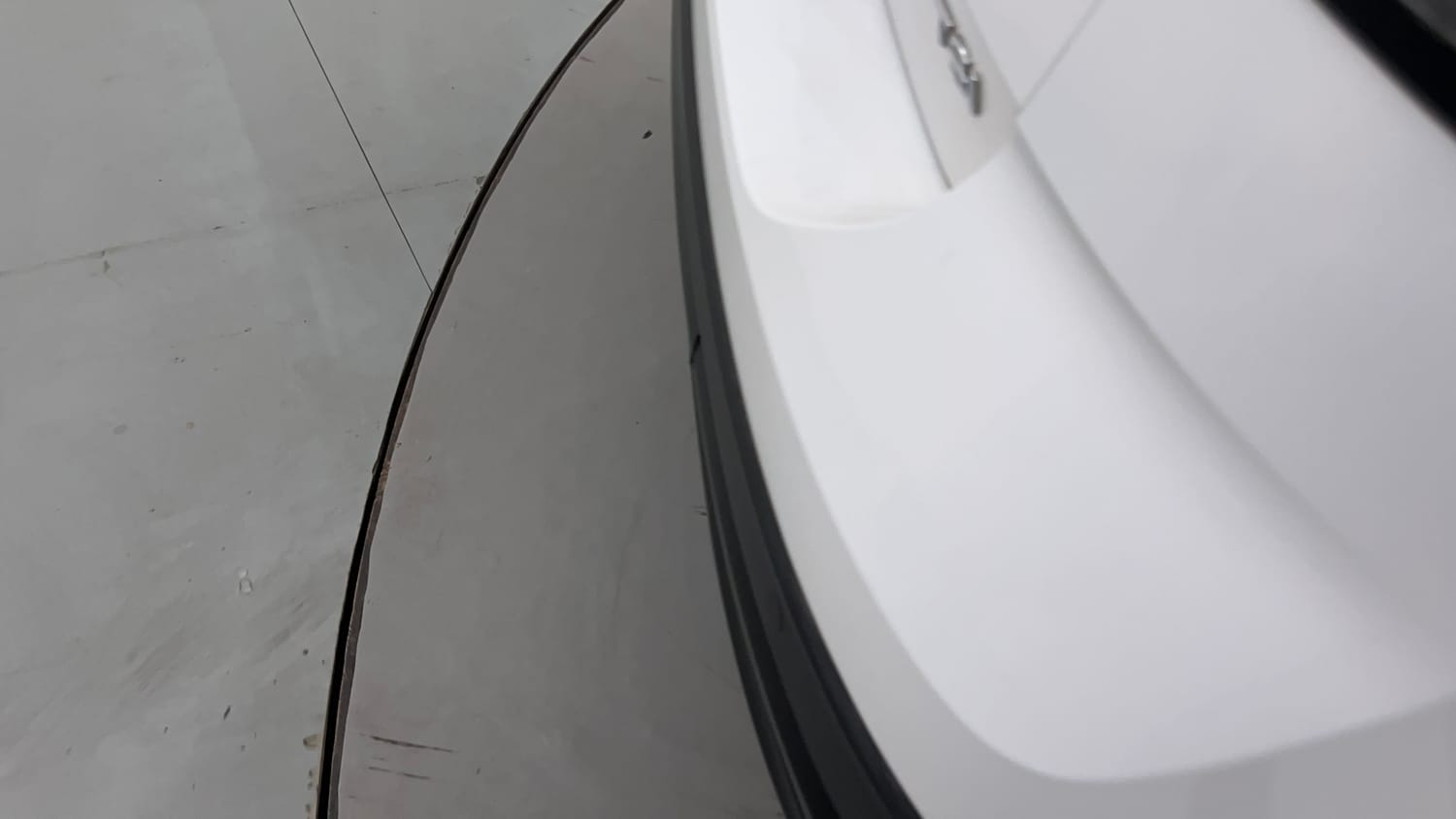 Used 2023 Volkswagen Taigun Topline 1.0 TSI AT Petrol Automatic dents MINOR SCRATCH