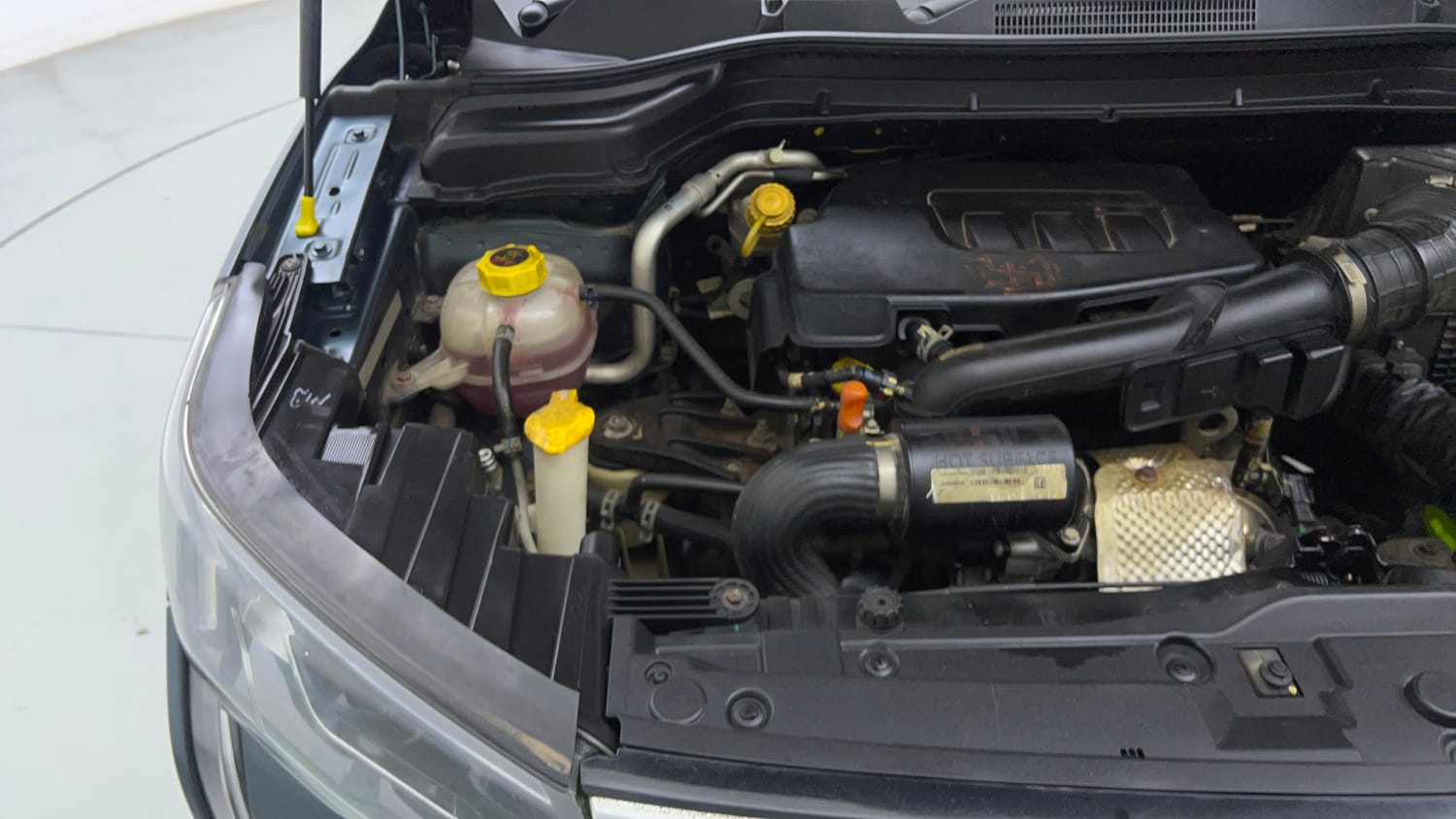 Used 2021 Mahindra XUV 300 W8 1.2 Petrol Petrol Manual engine ENGINE RIGHT SIDE VIEW