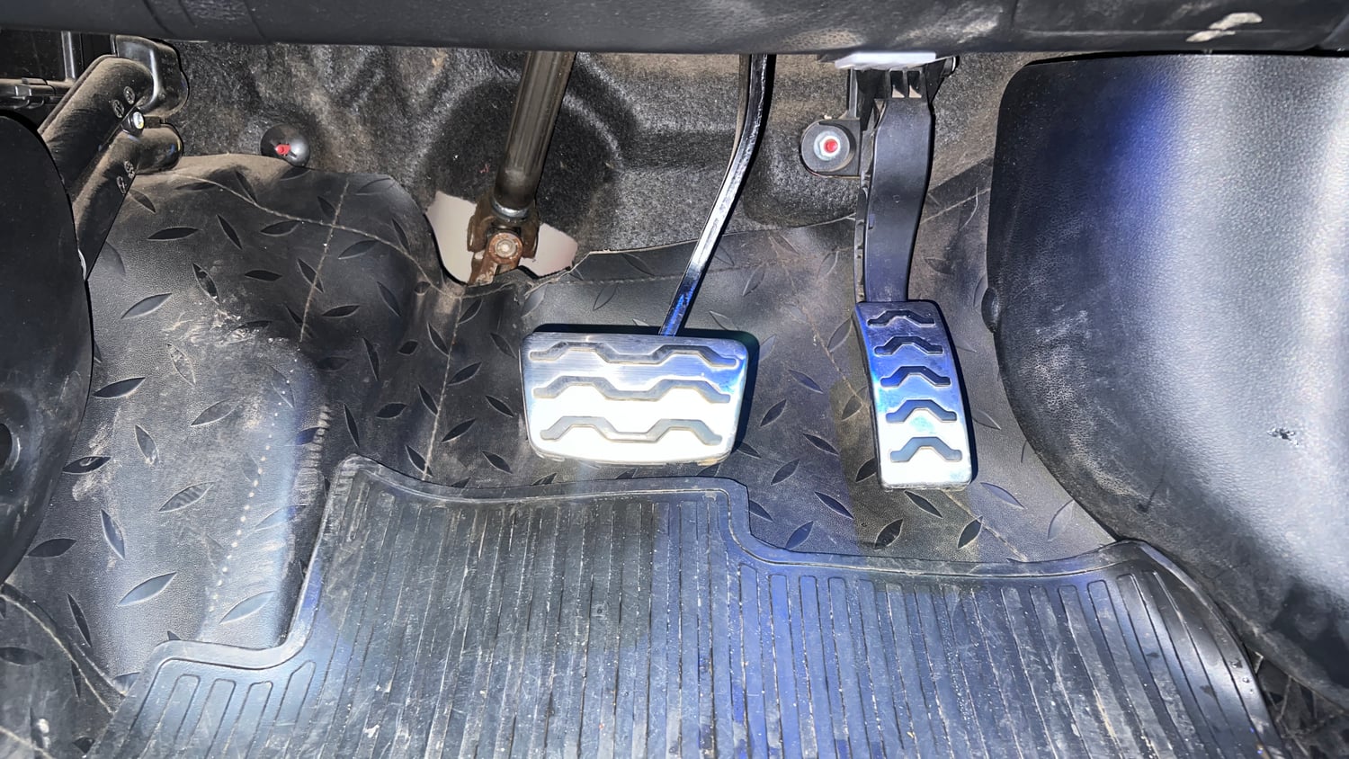 Used 2021 Hyundai New i20 Asta (O) 1.0 Turbo DCT Petrol Automatic interior PEDALS VIEW