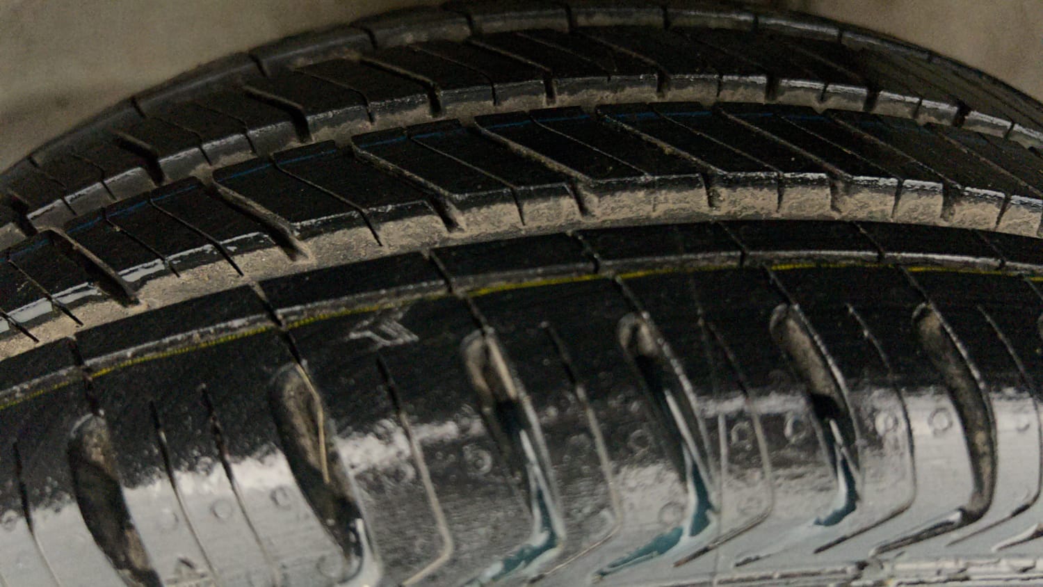 Used 2018 Maruti Suzuki Alto K10 VXi Petrol Manual tyres LEFT FRONT TYRE TREAD VIEW