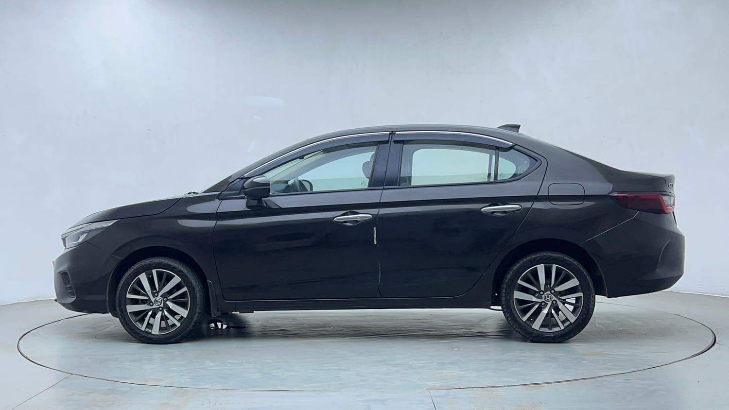 Used 2021 Honda City ZX CVT Petrol Petrol Automatic exterior LEFT SIDE VIEW