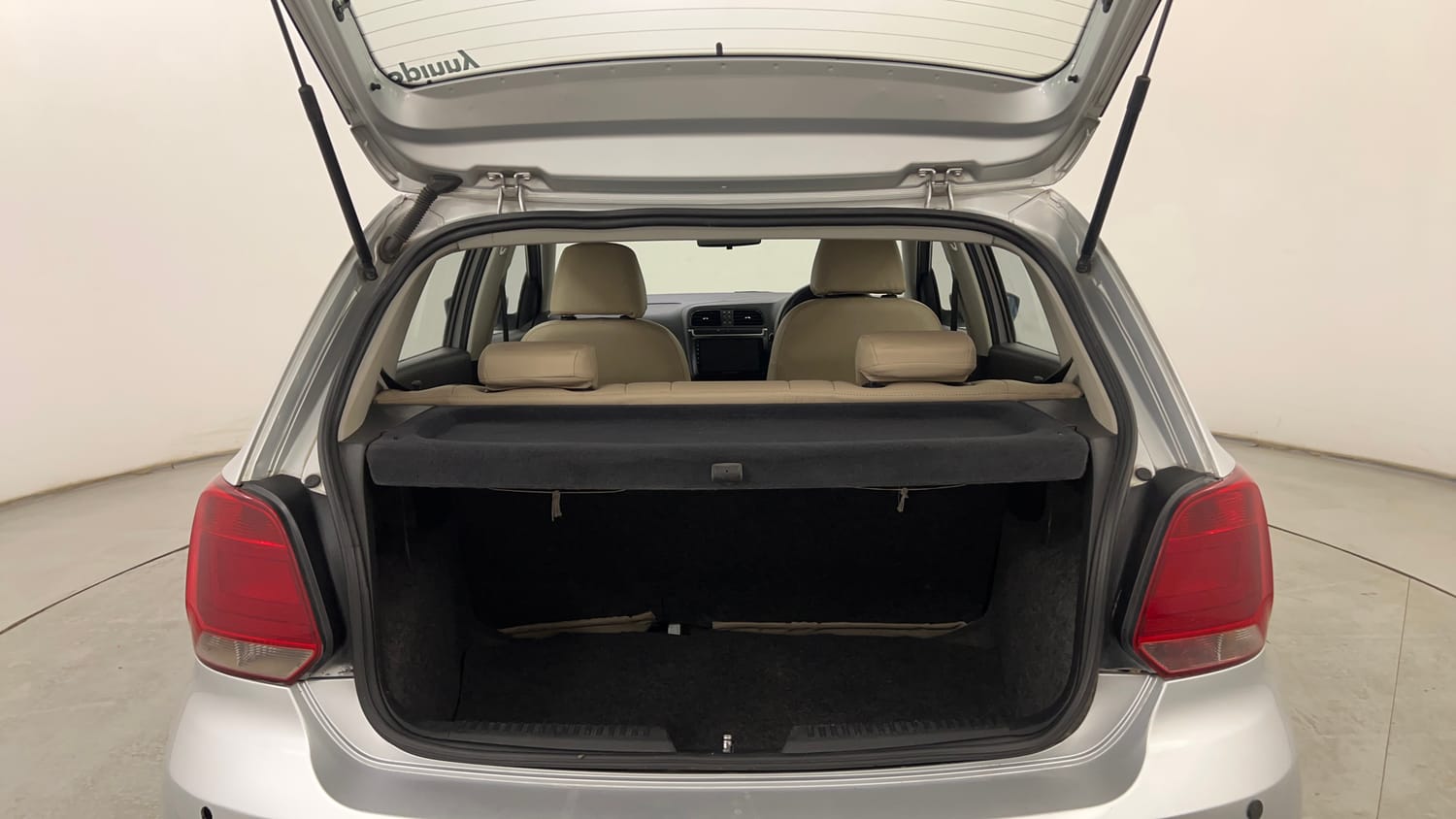 Used 2015 Volkswagen Polo Comfortline 1.2L (P) Petrol Manual interior DICKY INSIDE VIEW