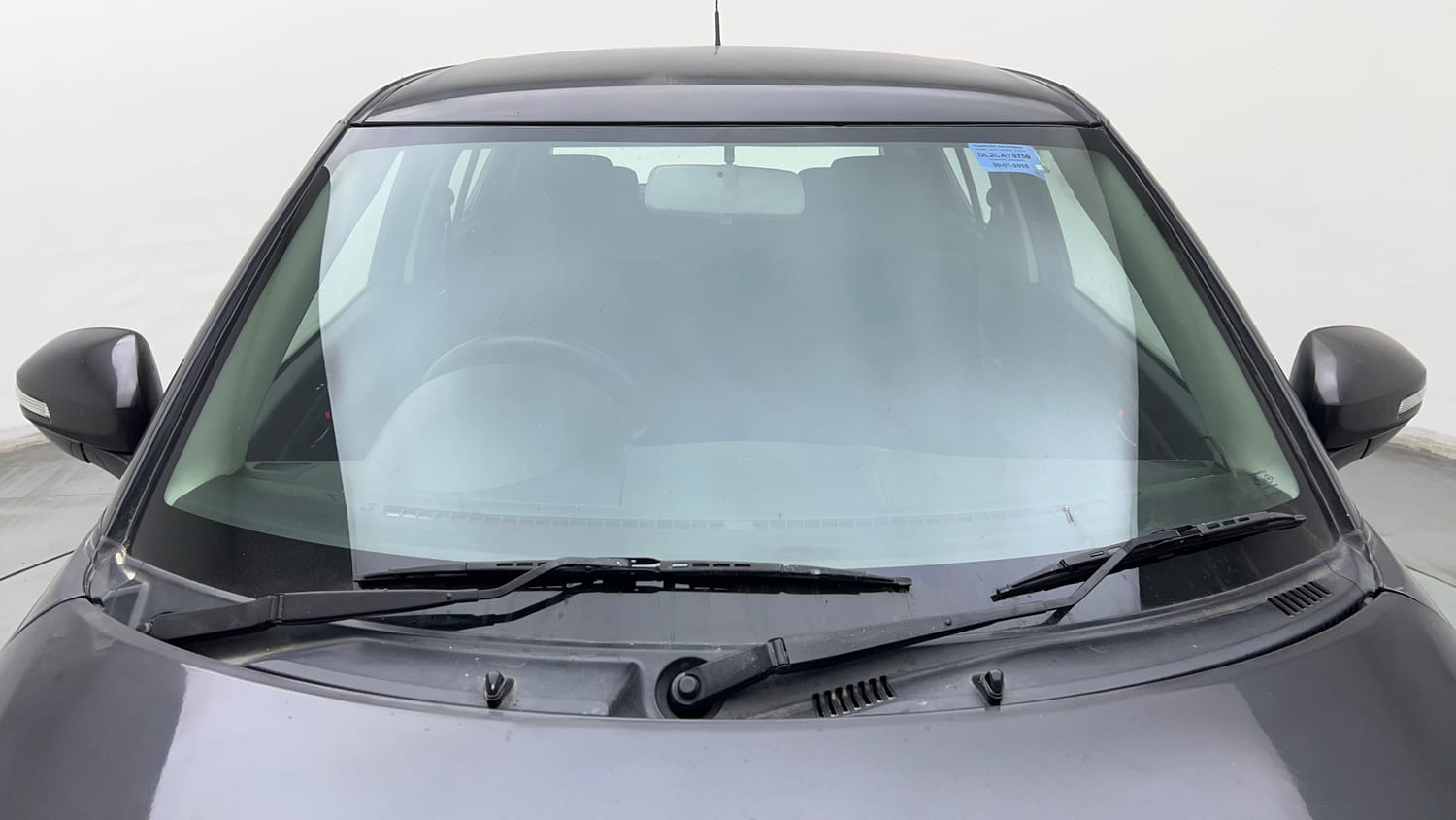 Used 2015 Maruti Suzuki Swift VXi Petrol Manual exterior FRONT WINDSHIELD VIEW