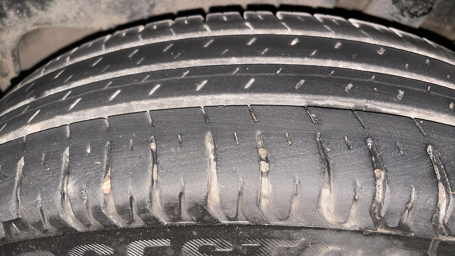 Used 2018 Maruti Suzuki Dzire VXi AMT Petrol Automatic tyres LEFT REAR TYRE TREAD VIEW