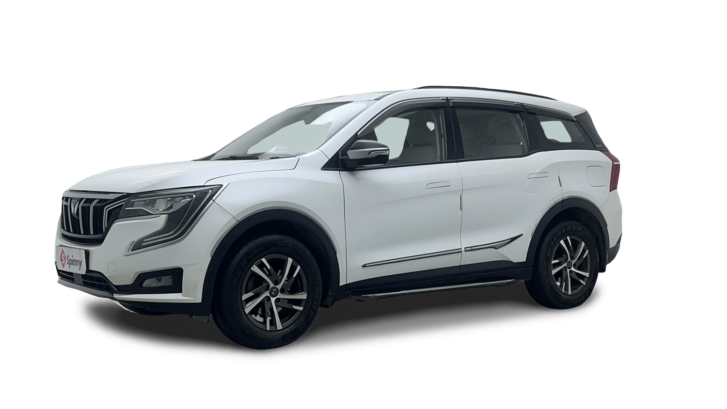 Used 2022 Mahindra XUV700 AX 5 Petrol MT 7 STR Petrol Manual Image