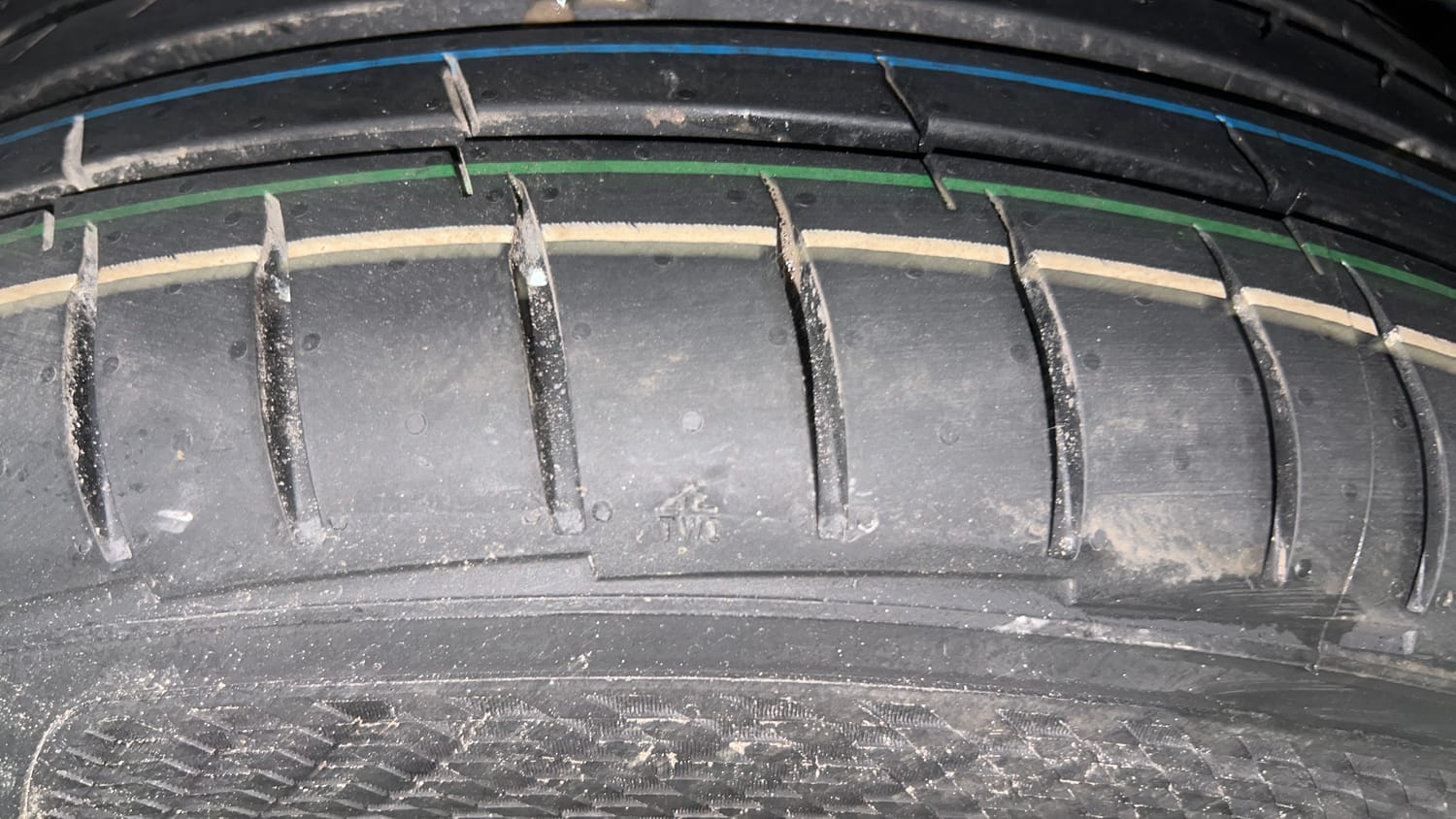 Used 2023 Hyundai Creta SX 1.5 Petrol Petrol Manual tyres RIGHT FRONT TYRE TREAD VIEW