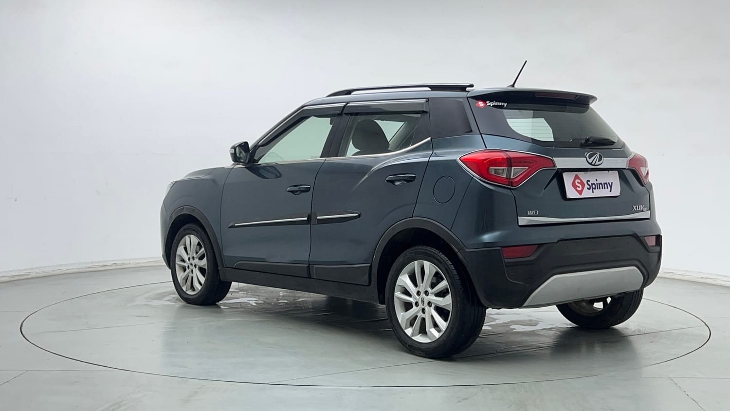 Used 2021 Mahindra XUV 300 W8 1.2 Petrol Petrol Manual exterior LEFT REAR CORNER VIEW