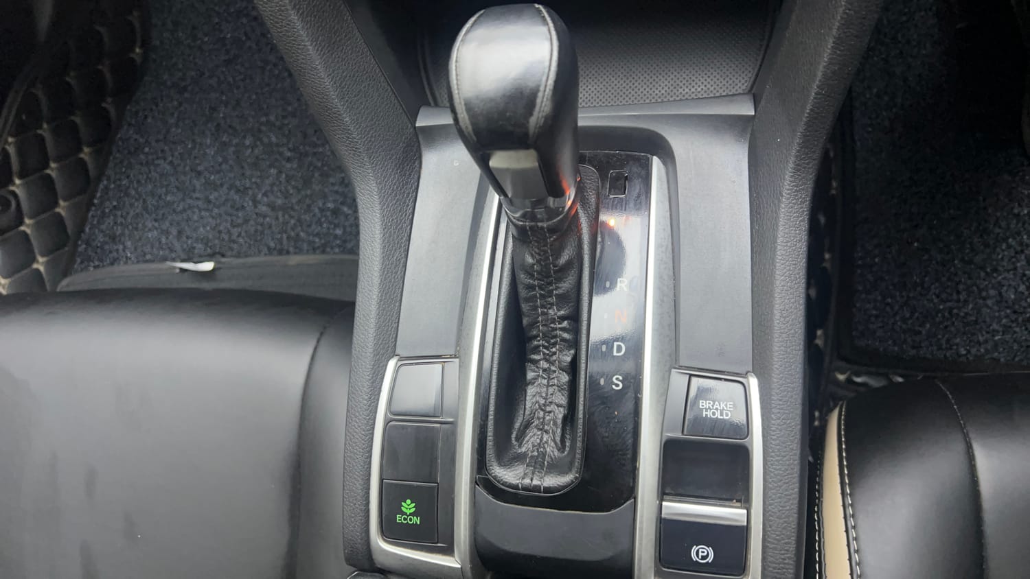 Used 2019 Honda Civic VX CVT Petrol Petrol Automatic interior GEAR  KNOB VIEW