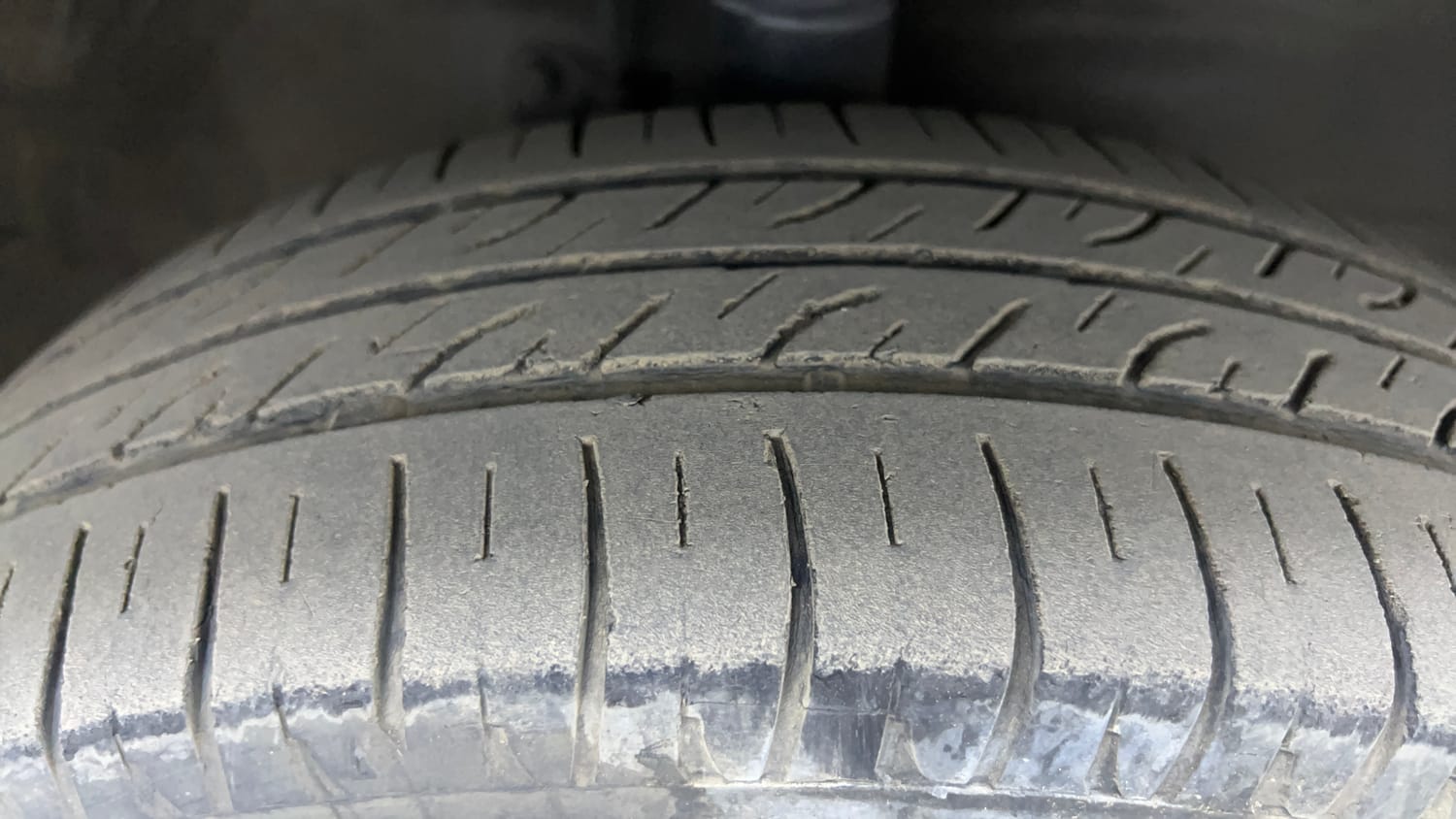 Used 2017 Maruti Suzuki Wagon R VXI Petrol Manual tyres RIGHT FRONT TYRE TREAD VIEW