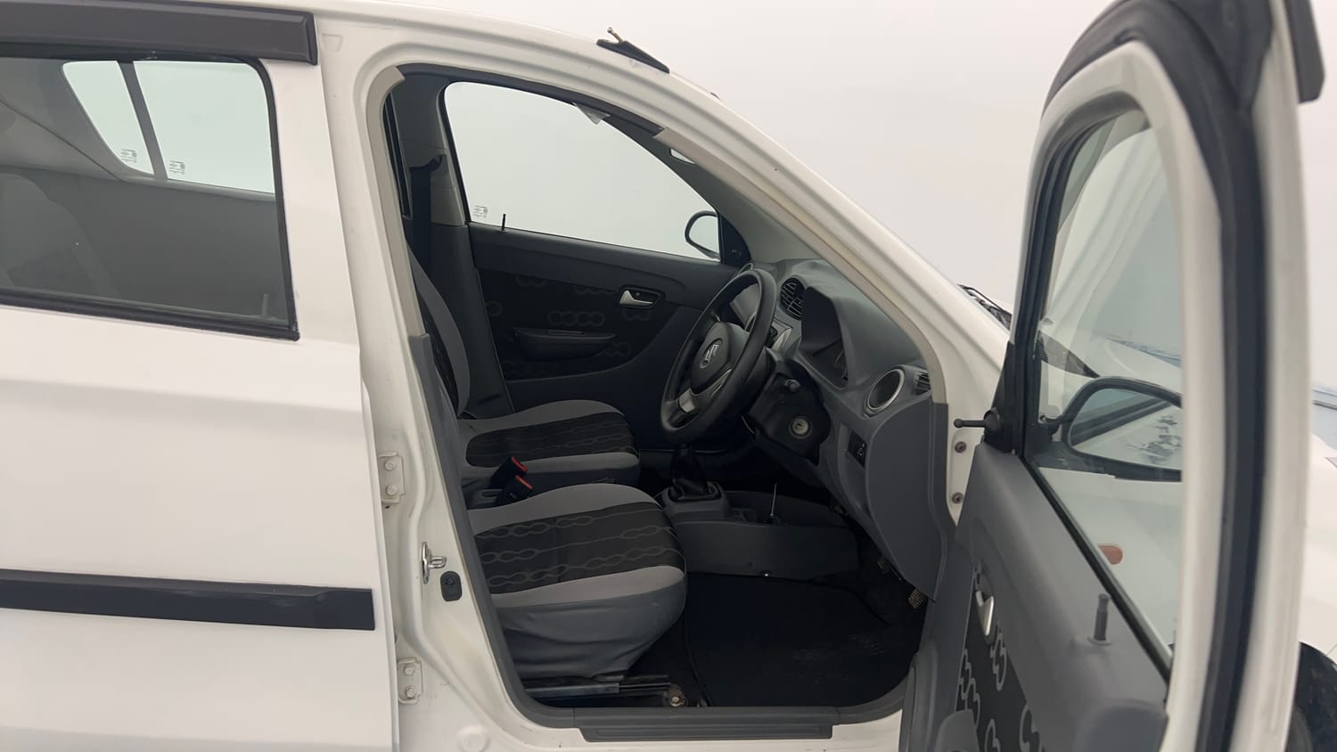 Used 2016 Maruti Suzuki Alto 800 Vxi Petrol Manual interior RIGHT SIDE FRONT DOOR CABIN VIEW