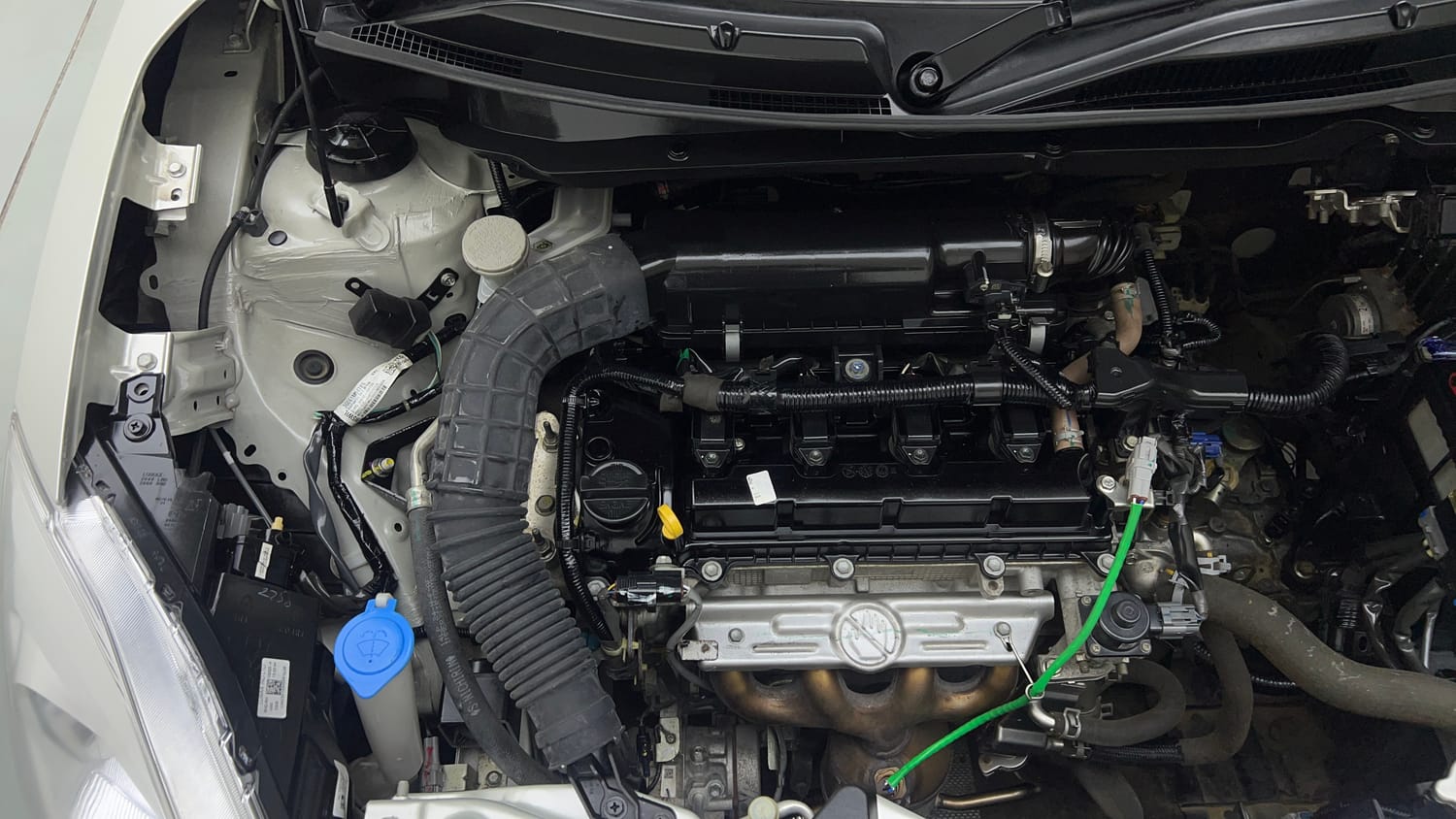 Used 2022 Maruti Suzuki Swift VXi Petrol Manual engine ENGINE RIGHT SIDE VIEW