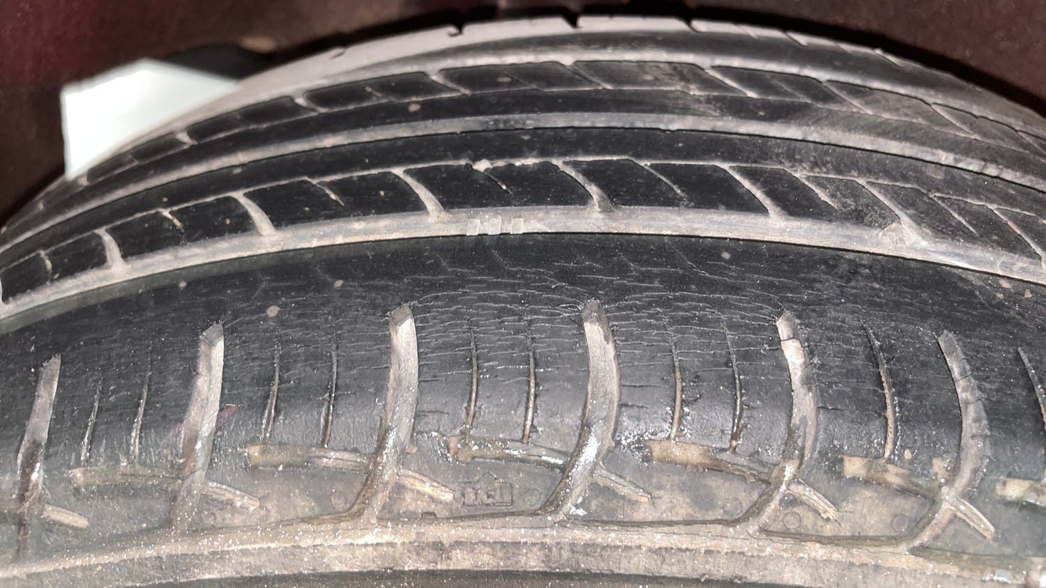 Used 2018 Maruti Suzuki Baleno Delta 1.2 Petrol Manual tyres RIGHT REAR TYRE TREAD VIEW