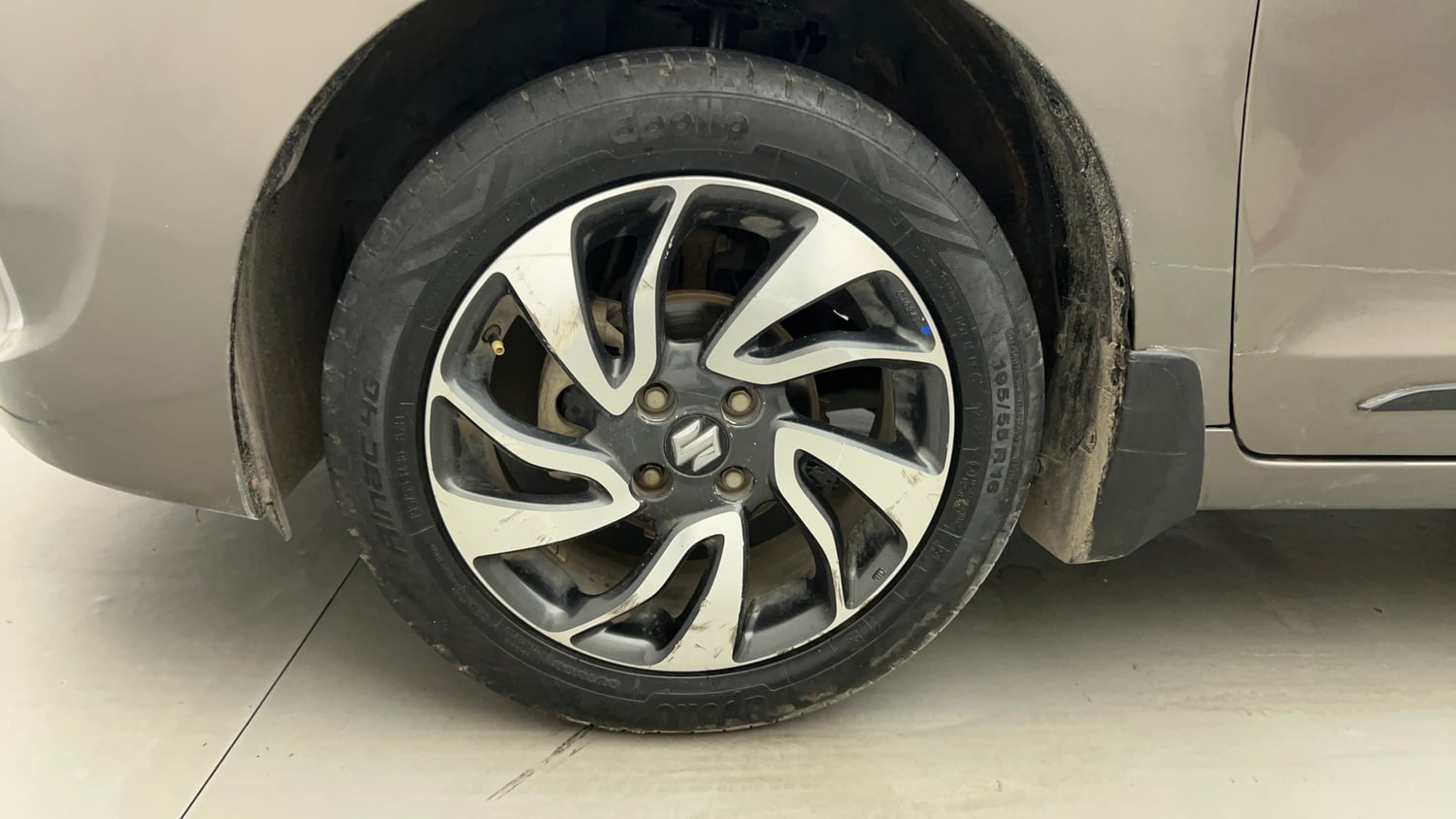 Used 2020 Maruti Suzuki Baleno Zeta Petrol Manual tyres LEFT FRONT TYRE RIM VIEW