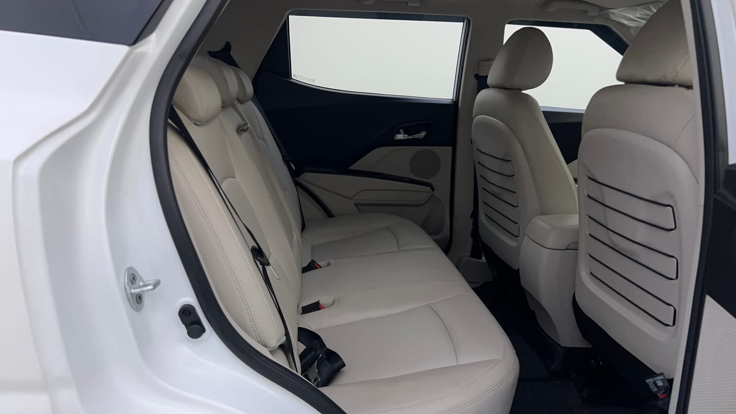 Used 2024 Mahindra XUV 300 W8 (O) 1.2 Petrol Petrol Manual interior RIGHT SIDE REAR DOOR CABIN VIEW