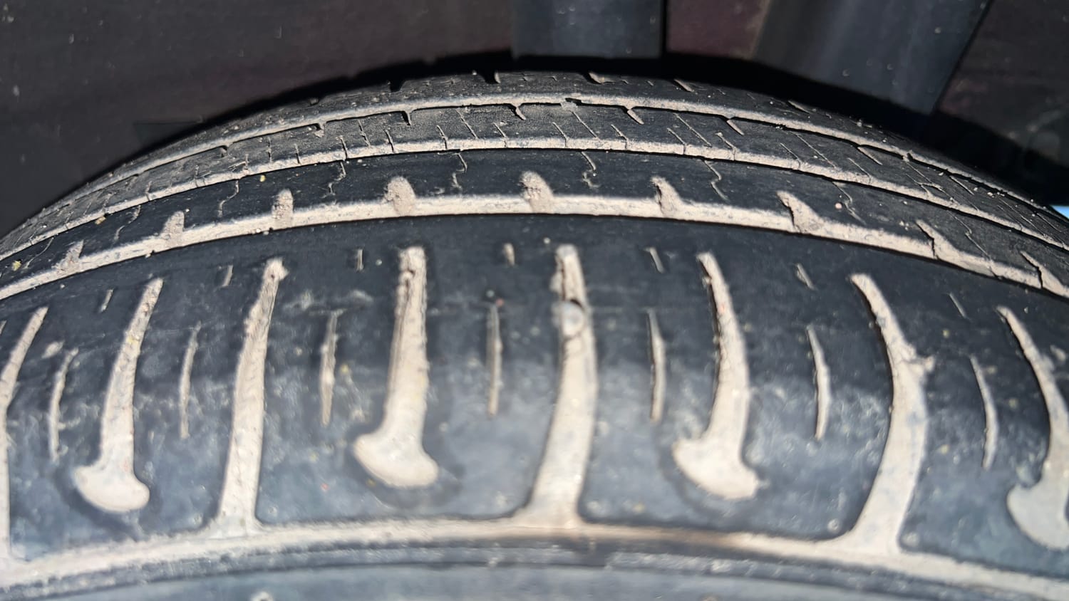Used 2014 Hyundai Grand i10 Magna 1.2 Kappa VTVT Petrol Manual tyres LEFT REAR TYRE TREAD VIEW
