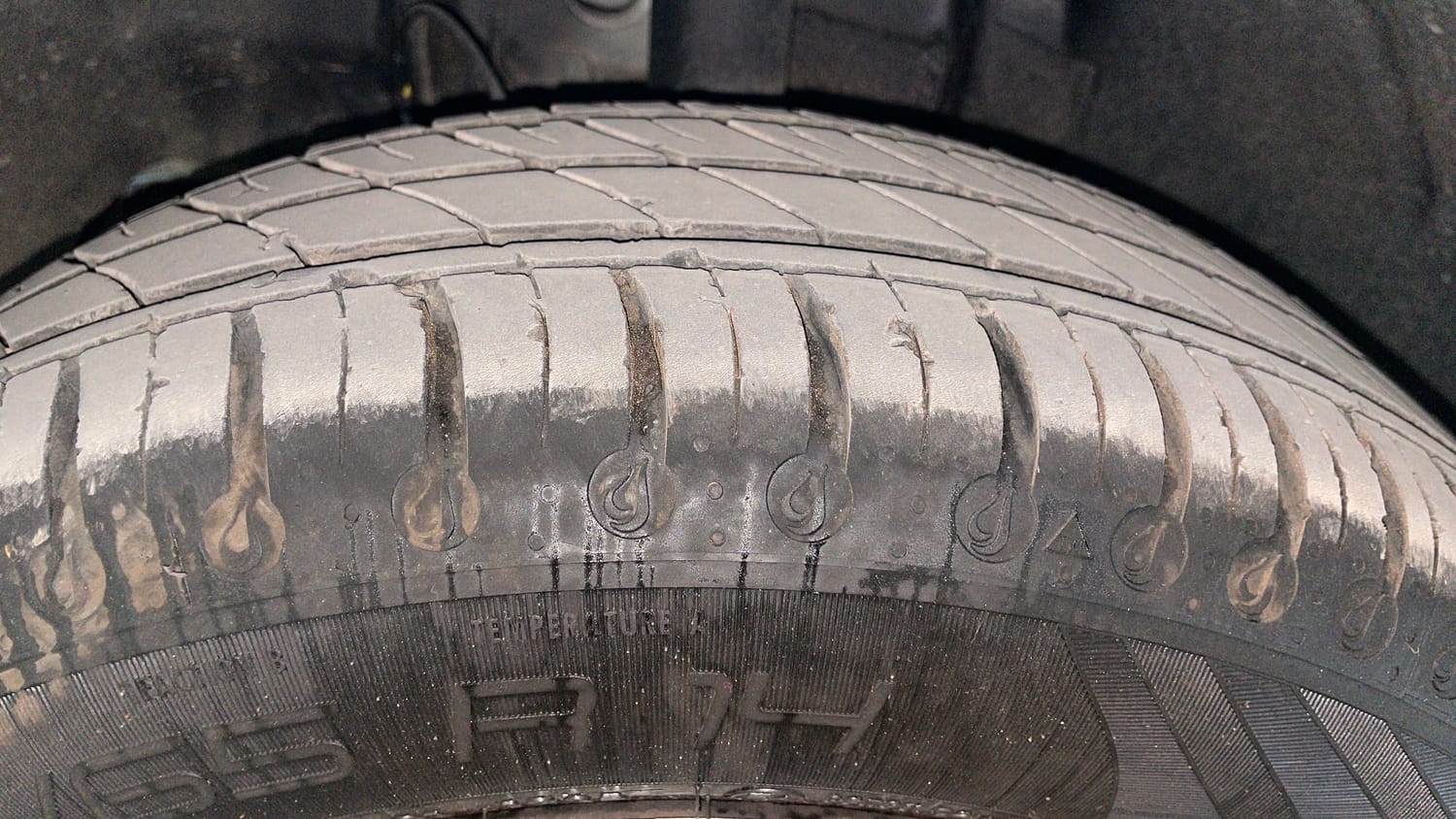 Used 2025 Tata Tiago XT Petrol Manual tyres LEFT FRONT TYRE TREAD VIEW