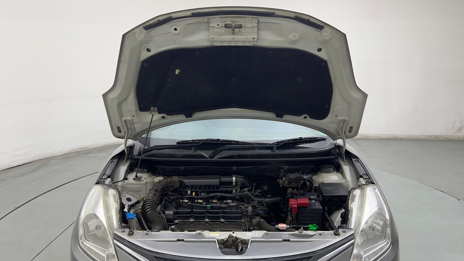 Used 2017 Maruti Suzuki Baleno Delta 1.2 Petrol Manual engine ENGINE & BONNET OPEN FRONT VIEW