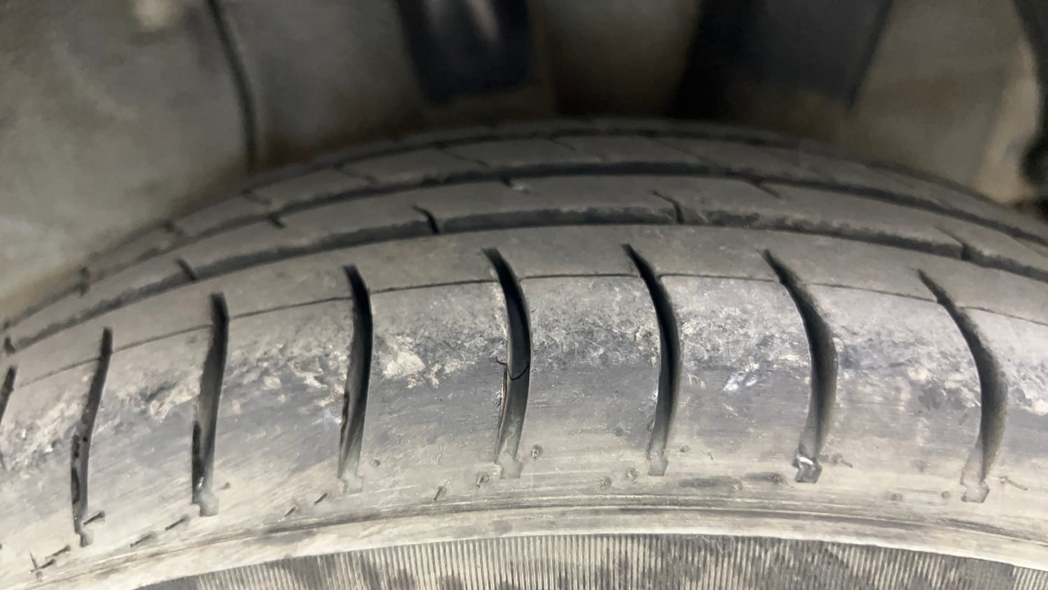 Used 2021 Hyundai Aura S 1.2 CNG Cng Manual tyres LEFT REAR TYRE TREAD VIEW