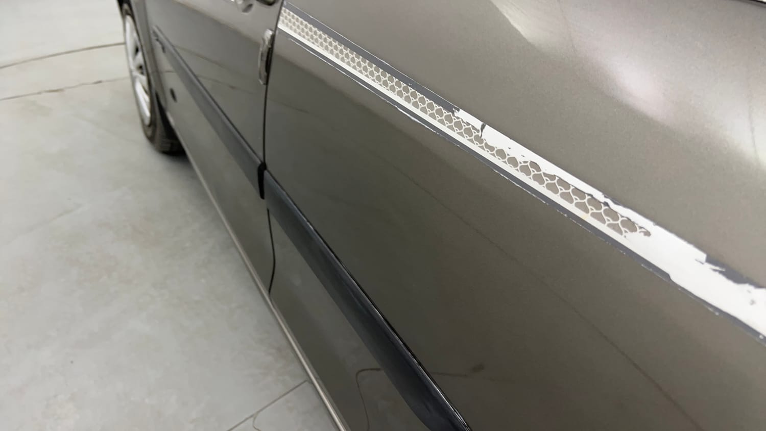 Used 2015 Maruti Suzuki Swift Dzire VXI Petrol Manual dents MINOR SCRATCH