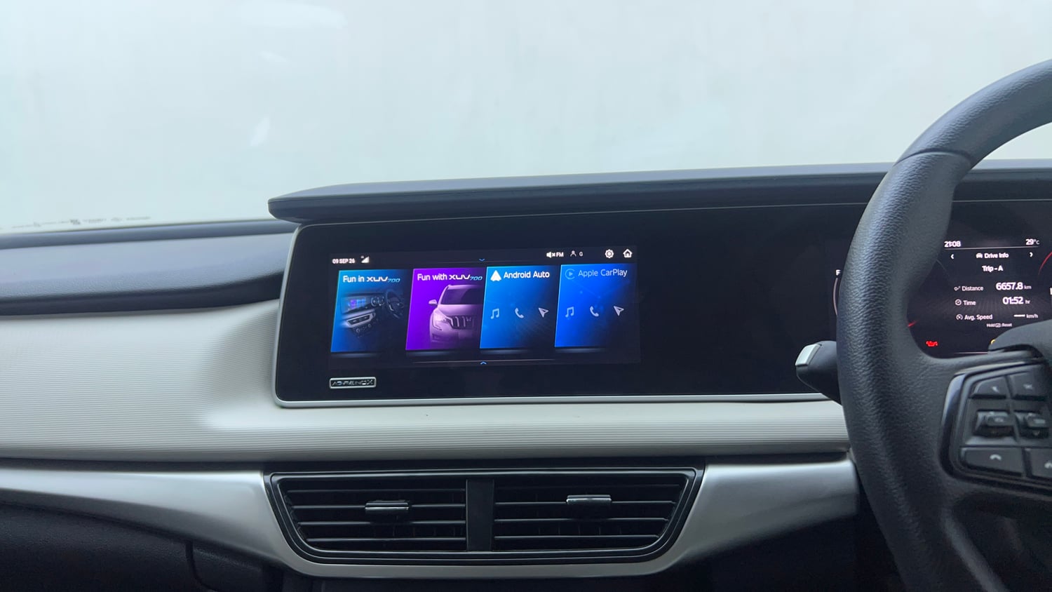 Used 2022 Mahindra XUV700 AX 5 Petrol AT 5 STR Petrol Automatic top_features Touch screen infotainment system