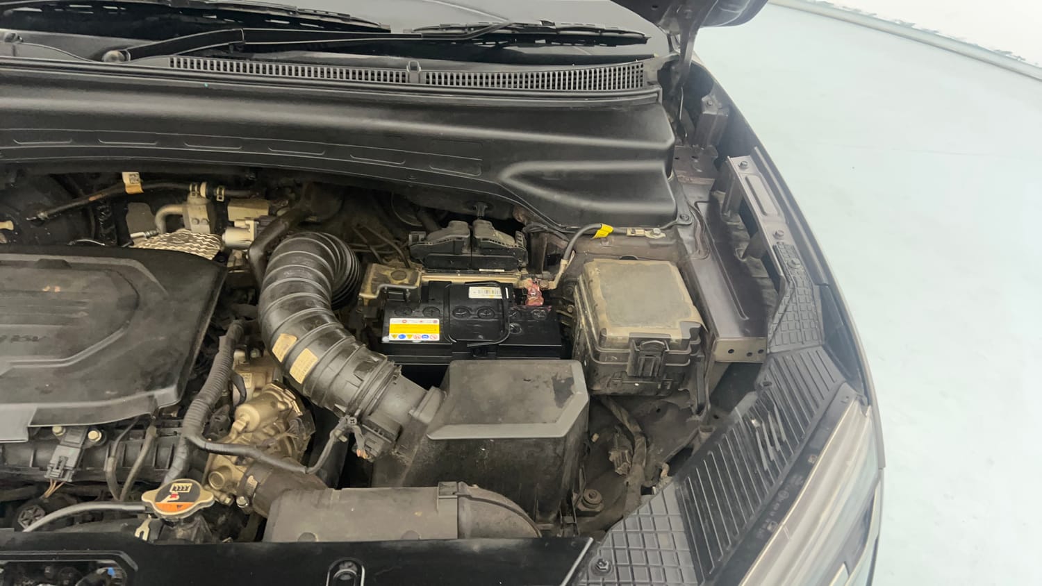 Used 2022 Hyundai Alcazar Signature (O) 7 Seater 1.5 Diesel AT Diesel Automatic engine ENGINE LEFT SIDE VIEW
